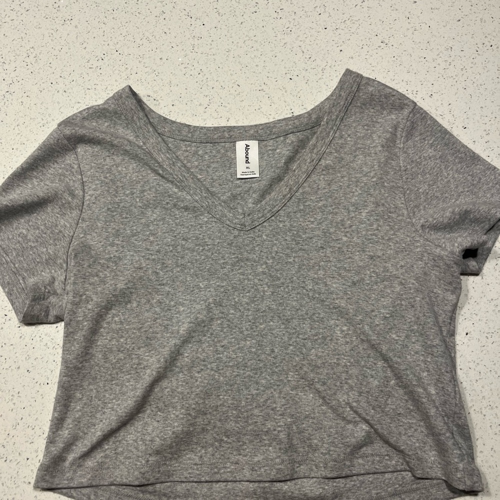 Abound Heather Gray V-Neck Crop Top